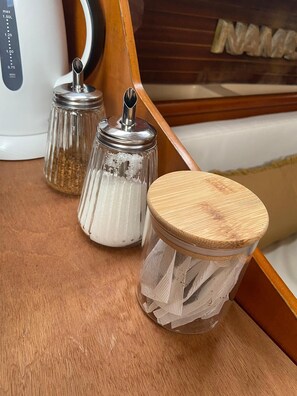 Bathroom amenities