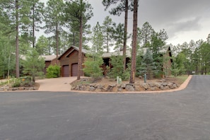 Exterior | Single-Story Cabin | Central Heating & A/C | Free WiFi