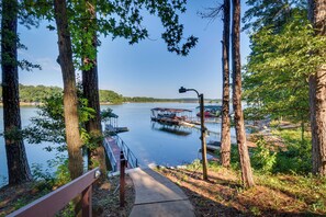 Lakefront | Private Boat Dock w/ Slip