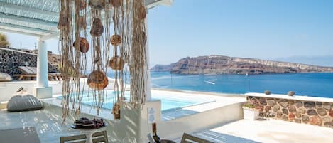 Unparalleled Luxury at Villa Ode, Oia | 4 Bedrooms | Private Parking, Sunset Views, and Tranquil Poolside Retreat | Santorini Serenity