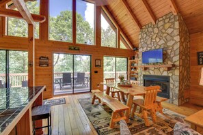 Living Area | Free WiFi | Smart TV | Central A/C | Fireplace (Decorative Only)