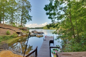 Lake Access | Private Boat Dock | Fire Pit