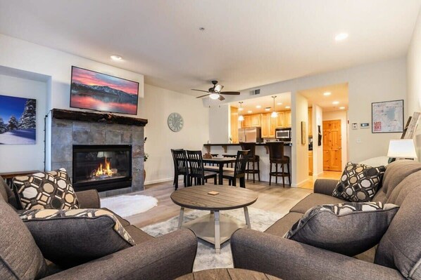 This family-friendly two-bedroom condo is just 3-minutes away from Olympic Valley Ski Resort!