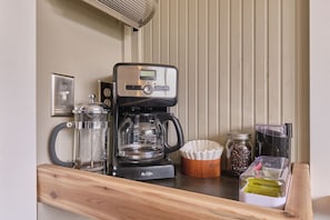 Kaffee und/oder Kaffeemaschine