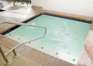 Indoor spa tub