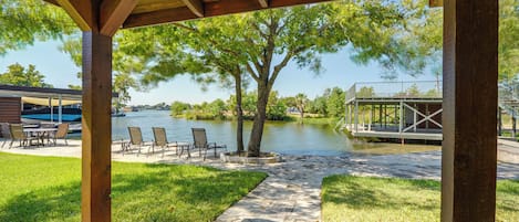 Marble Falls Vacation Rental | 2BR | 2BA | 1,500 Sq Ft | Step-Free Access