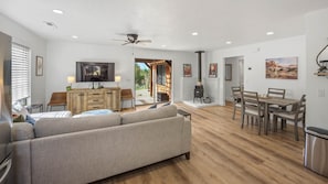 The open floor plan at Arrowleaf House puts everything within arm’s reach while maintaining a feeling of spaciousness.