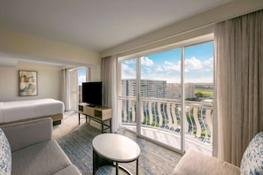 Unit with Queen bed. Exact unit will be assigned upon arrival. Views, colors, and decor may vary.