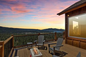 Welcome to Hidden Haven Estate.  Relax and enjoy the amazing view and privacy on this 5,300 sqft, log style home in Castle Glen Estates.  Truly one of the best homes in Big Bear Lake!