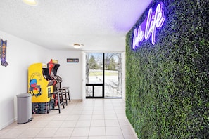 Welcome to Treetop Vibes! Best Treetop Condo at the Lake!