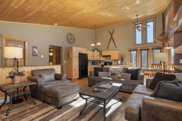 SWP 701B Quail living area