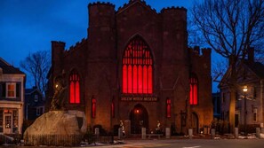 Take a break from the summer sun and step into Salem’s past at the Witch Museum, where chilling tales and immersive exhibits bring 1692 to life!