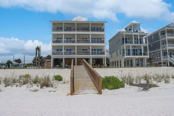 The Great White with Beach Access