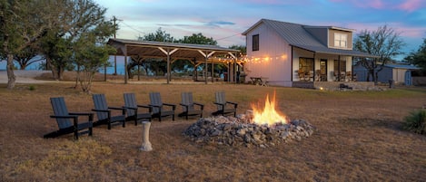 Enjoy the evening around the firepit.