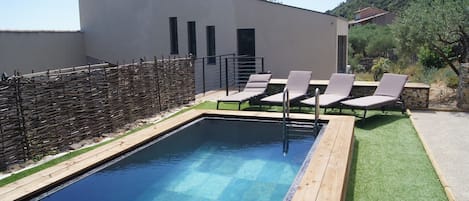 piscine , espace détente