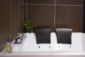 Équipements de salle de bain