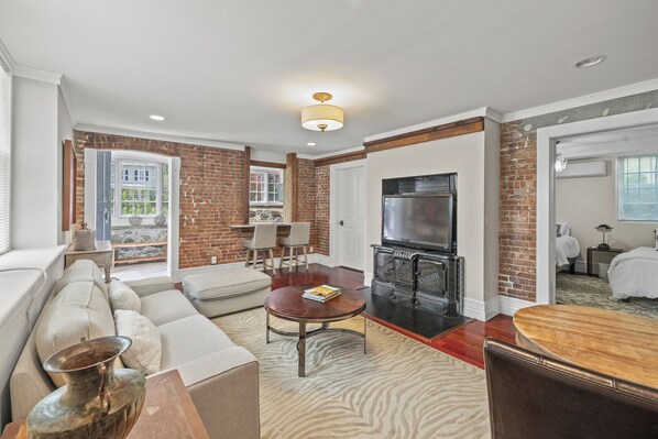Living Room (1)