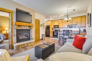 Living Room | Fireplace | Cable TV | Queen Sleeper Sofa