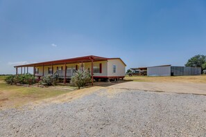 Exterior | 5-Acre Property