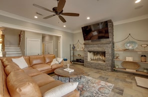 Living Room | Smart TV | Fireplace