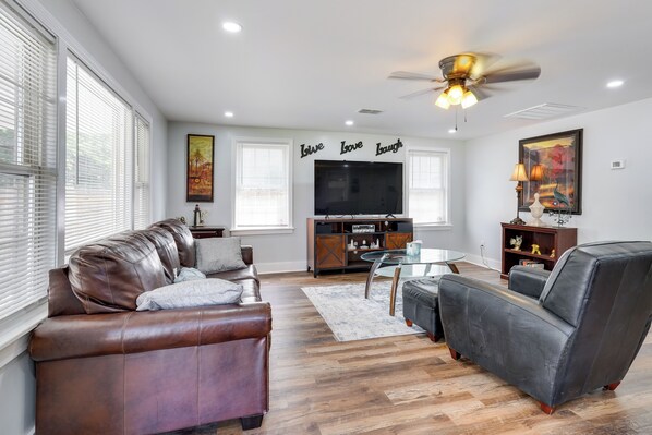 Charleston Vacation Rental | 3BR | 2BA | 1 Exterior Step to Enter | 1,300 Sq Ft