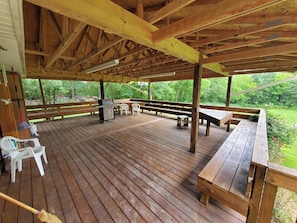 Back deck with Grill 