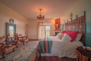 Wander20Inn20Web_137