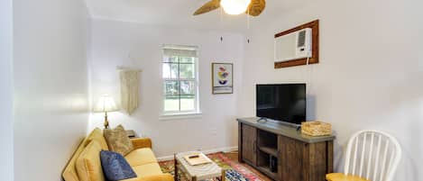 Ocean Springs Vacation Rental | 1BR | 1BA | 500 Sq Ft | Step-Free Access