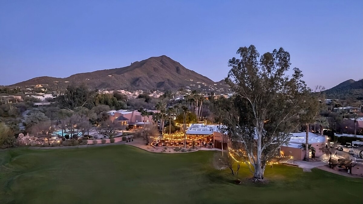 Cave Creek’s Hidden Jewel! Swimming Pool, Free Parking, Full Kitchen!