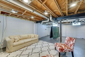 Basement | Seating | Ping Pong Table