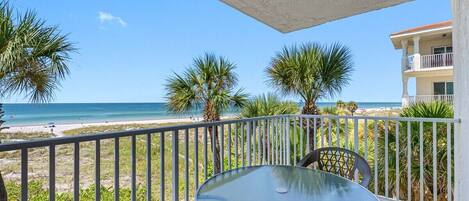 End unit condo in Madeira Beach with amazing Gulf of Mexico views!