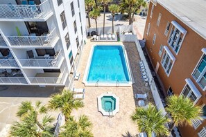 Amazing pool and spa located on the side of complex so it gets sunshine all day