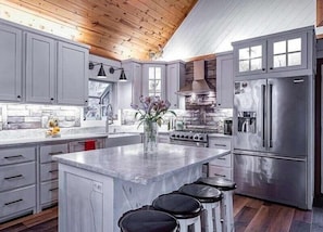 Luxury kitchen supplied with everything you need!