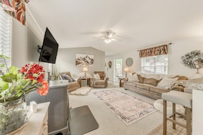 Living Room | Single-Story Home | Smart TV | Refrigerated Air System | Free WiFi