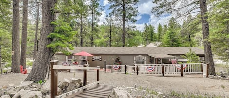 Cloudcroft Vacation Rental | 3BR | 2BA | Step-Free Access | 1,050 Sq Ft