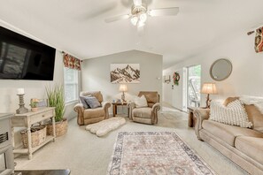 Living Room | Pellet Stove | Open Floor Plan