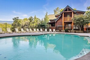 Cool off, relax, and make a splash in our communal paradise.Open between May (Memorial day weekend) and September (Labor day weekend)