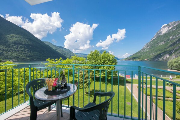 Erstaunliche Aussicht auf den Luganer See