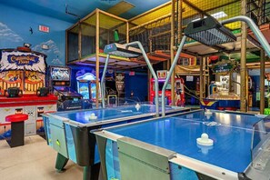 Spielezimmer