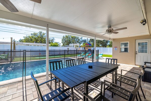 Outdoor Dining! 
