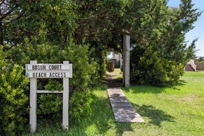 HISA02: Tip Sea Mermaid | Beach Access Across The Street