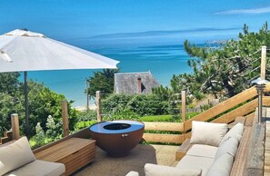 Terrasse avec vue panoramique sur Granville et les îles Chausey 