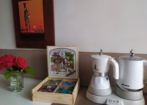Kaffee und/oder Kaffeemaschine