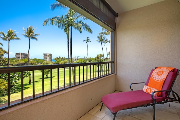 An open-air escape, perfect for fresh air and fresh perspective. KRO-L201