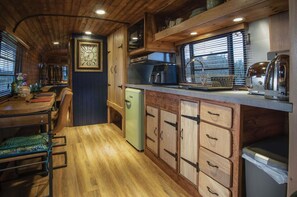 American Airstream - Blossom Farm - Tiers Cross (20681)