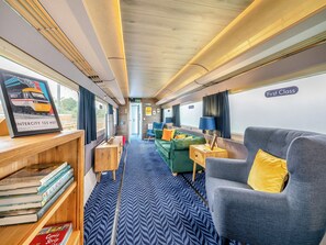 Open plan living space | The Stannington Pullman, Stannington, near Morpeth