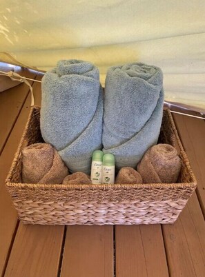 Bathroom amenities