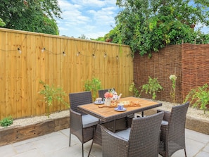 Sitting-out-area | The Coach House at Elm Tree Farm, East Brent, near Highbridge