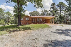 House Exterior | Covered Parking (1 Vehicle) | Gravel Driveway (4 Vehicles)