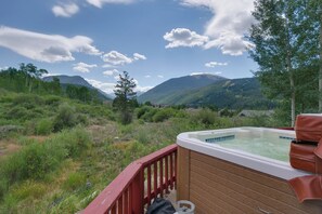 Private Hot Tub | Mountain Views | 3 Mi to Keystone Resort